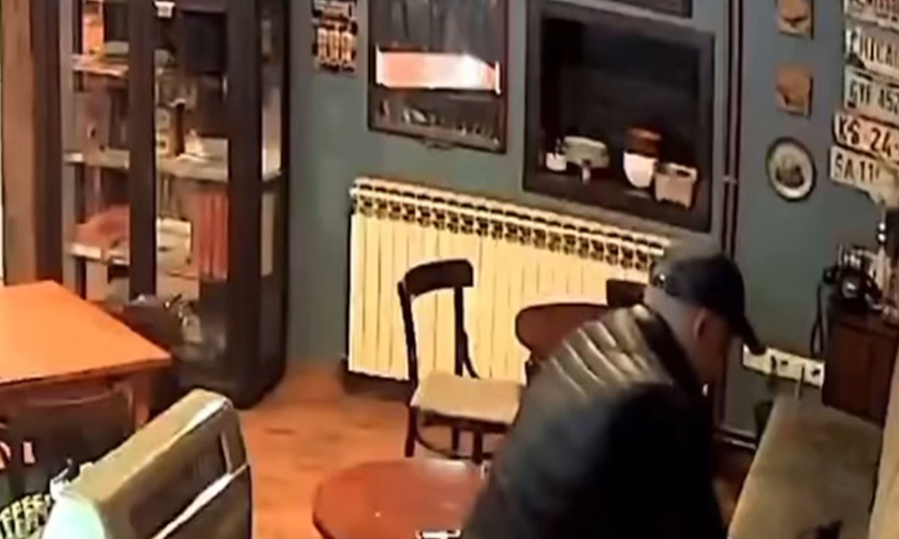 UZNEMIRUJUĆE Žandarm iz Šapca tukao partnerku, izvadio pištolj, pa joj prislonio na glavu (VIDEO)