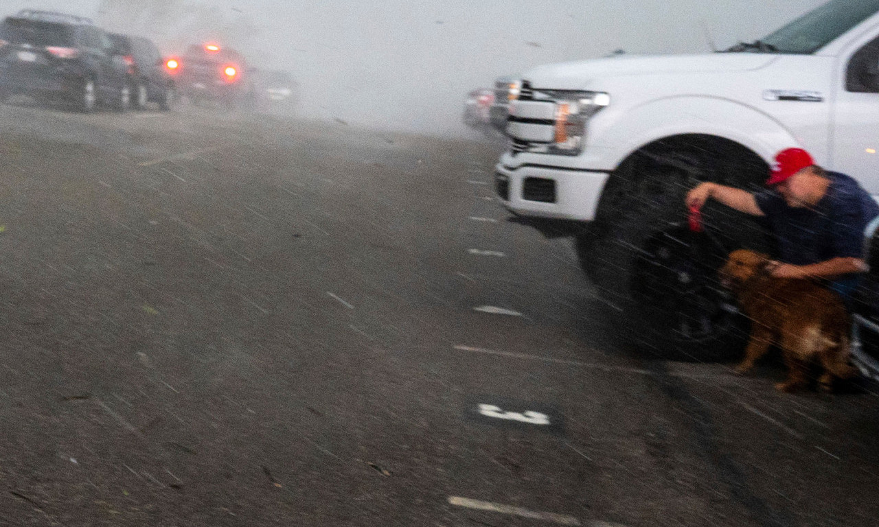 NEVREME NAPRAVILO HAOS U PENSILVANIJI Najmanje troje poginulo, pola miliona ljudi bez struje (FOTO)