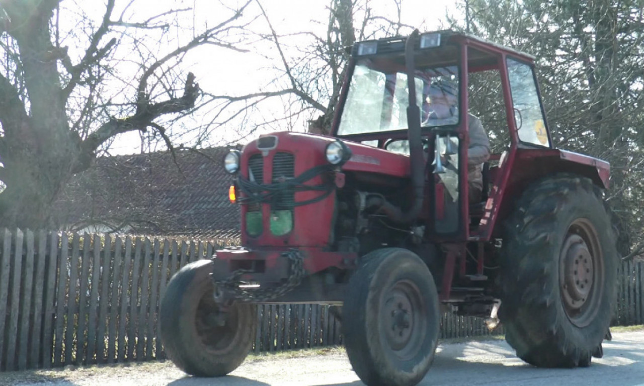 OTAC TRAKTOROM PREGAZIO SVOJE DETE Nova tragedija kod Odžaka!