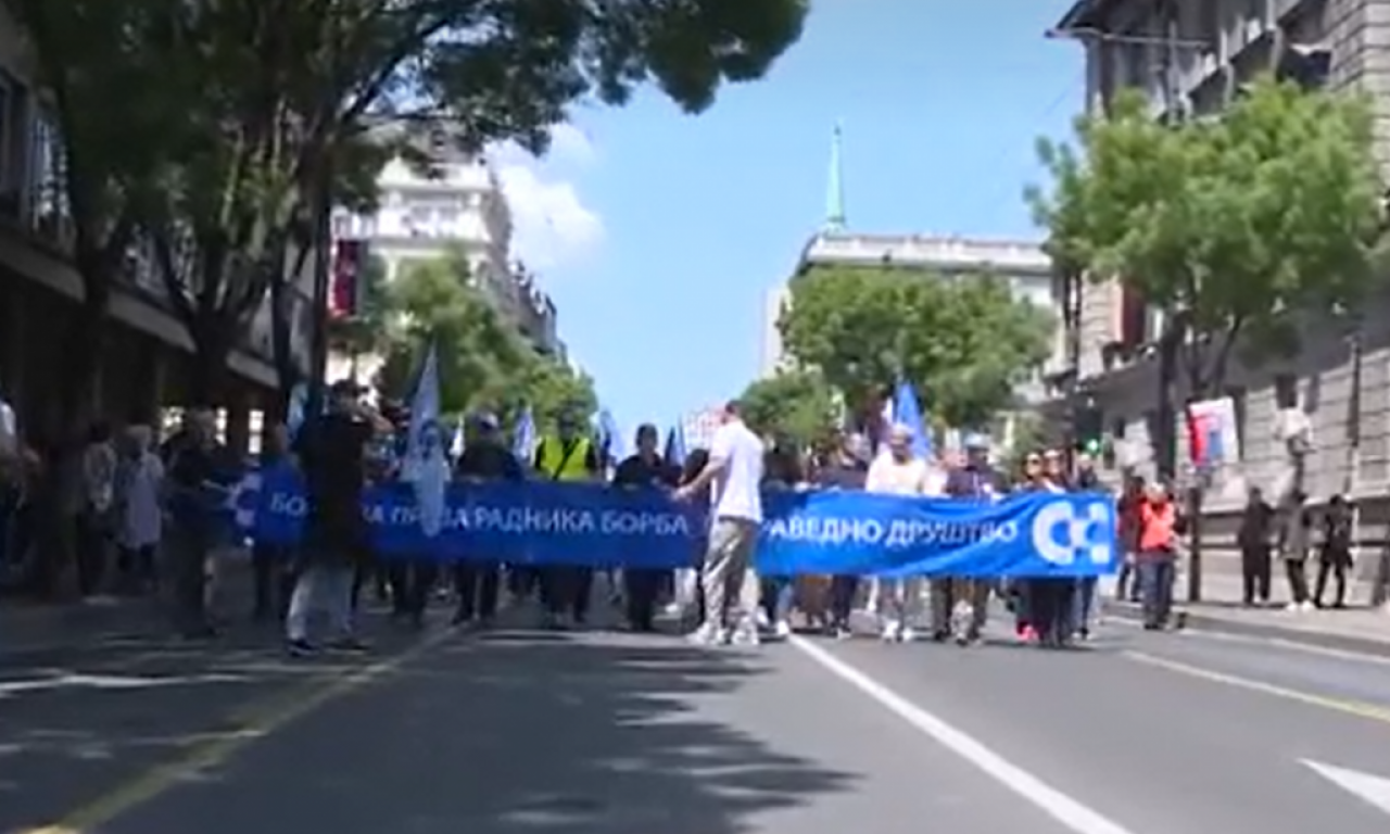 POČEO PROTEST ISPRED VLADE SRBIJE Pogledajte šta se dešava u centru Beograda (VIDEO)