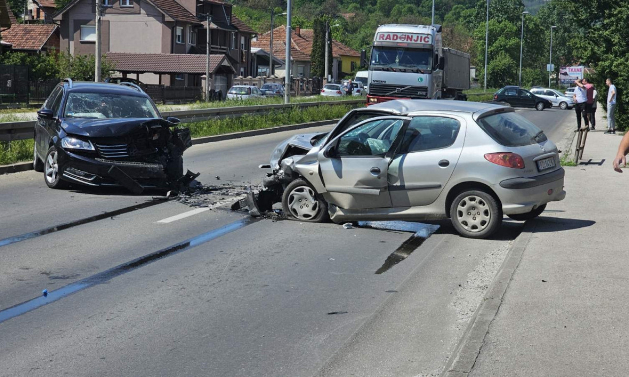 TEŽAK UDES U ČAČKU! Broje se povređeni - među njima i dete, prizori su stravični (FOTO)