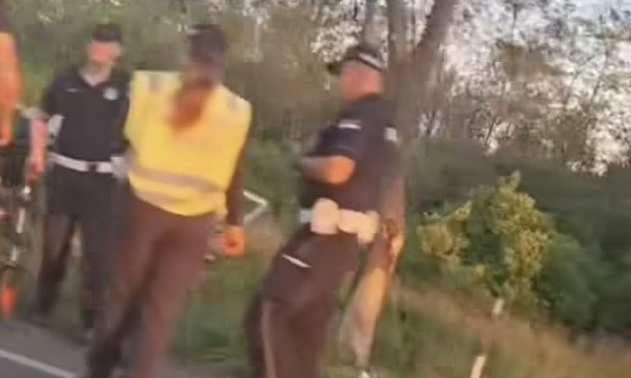 POGLEDAJTE PRVI SNIMAK SA MESTA NESREĆE U KOJOJ JE POGINUO MUŠKARAC Jeziv prizor na putu Sombor-Apatin (FOTO/VIDEO)