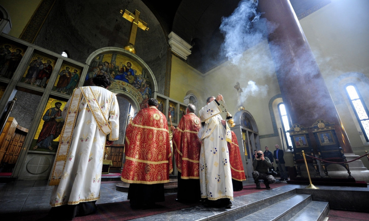 SVETI LEKARI KOJI BESPLATNO LEČE I DANAS Danas se obeležava prenos moštiju svetih Kira i Jovana