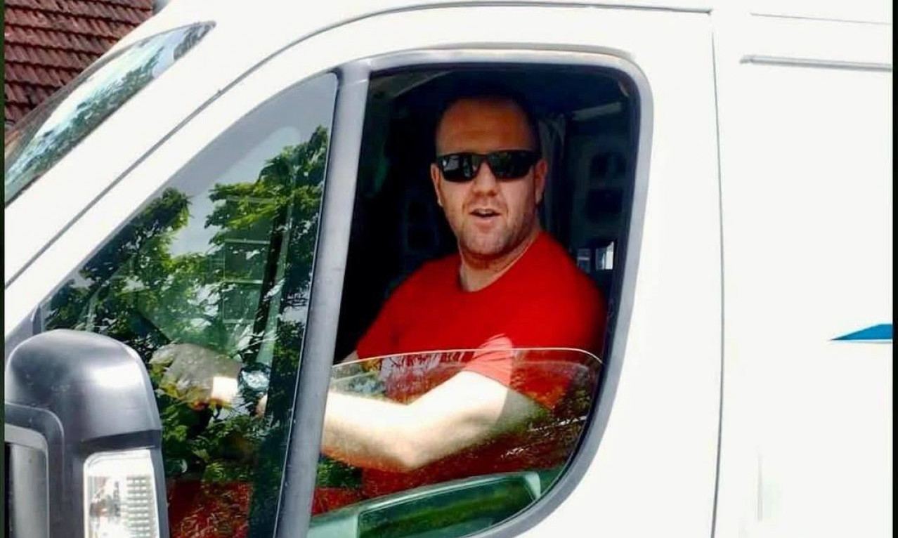 OVO JE VLADAN  KOJI JE POGINUO NA PUTU SOMBOR - APATIN Sleteo s puta, bio otac dvoje dece, supruga neutešna