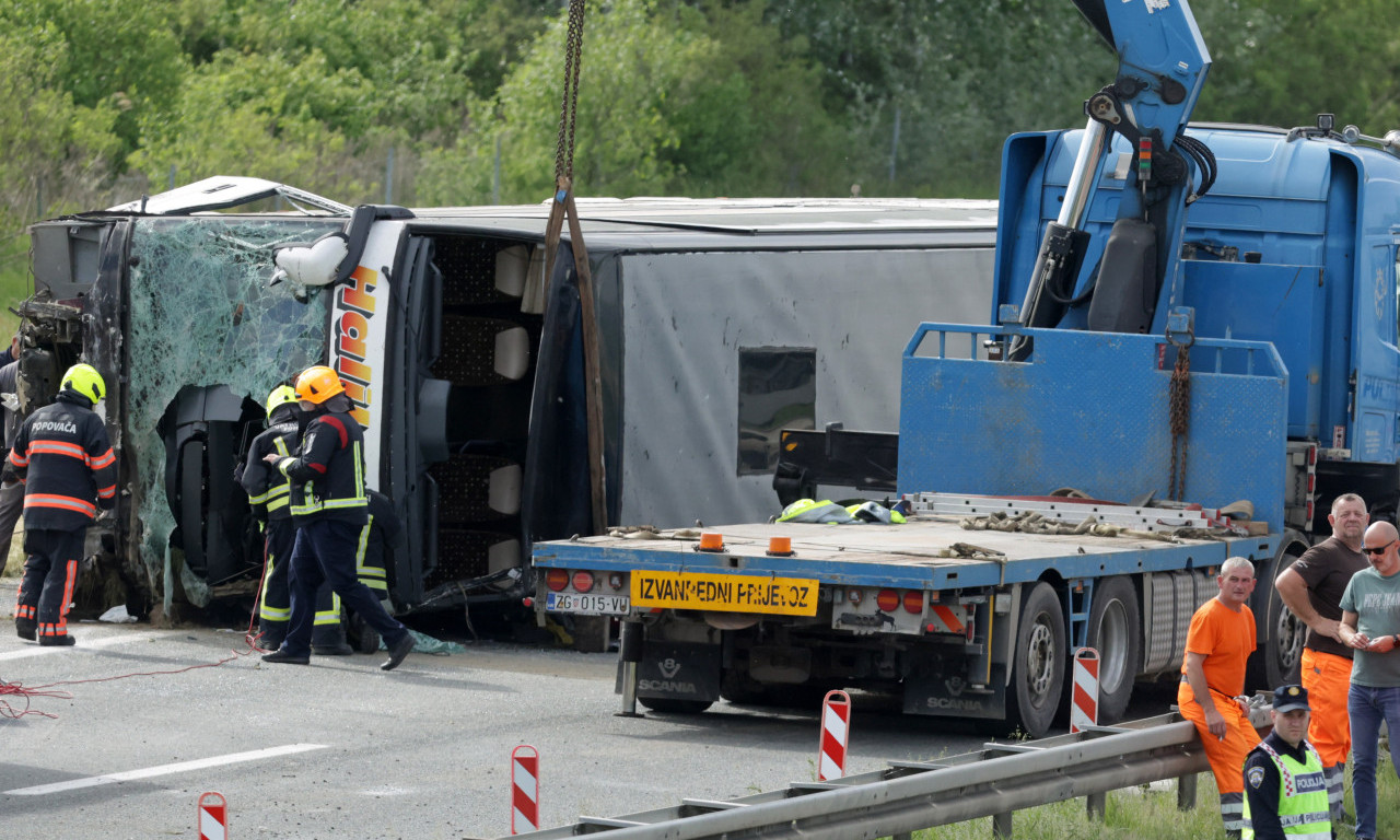 IZA REŠETAKA ZBOG STRAŠNOG UDESA U KOM JE DVOJE POGINULO Prevrnuo se autobus na auto-putu, scene i dalje izazivaju jezu
