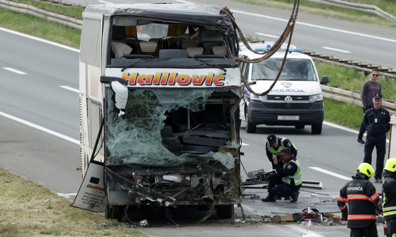 RASTE BROJ POVREĐENIH U SUDARU U HRVATSKOJ Autobus prevrnut na boku, dve osobe preminule (FOTO)
