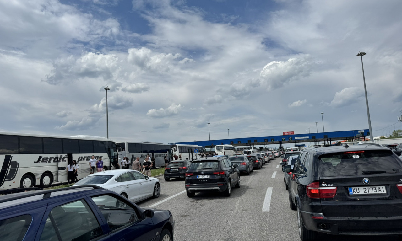 NAORUŽAJTE SE STRPLJENJEM: Srbi masovno krenuli na more, potpuni kolaps na graničnim prelazima!