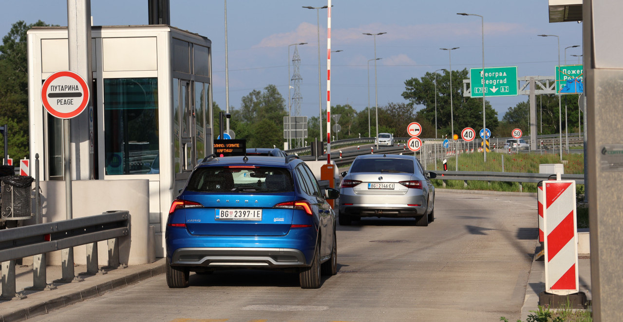 KAKO DA IZBEGNETE GUŽVE NA PUTU Pred nama je praznični kolaps u saobraćaju, zapamtite ove savete