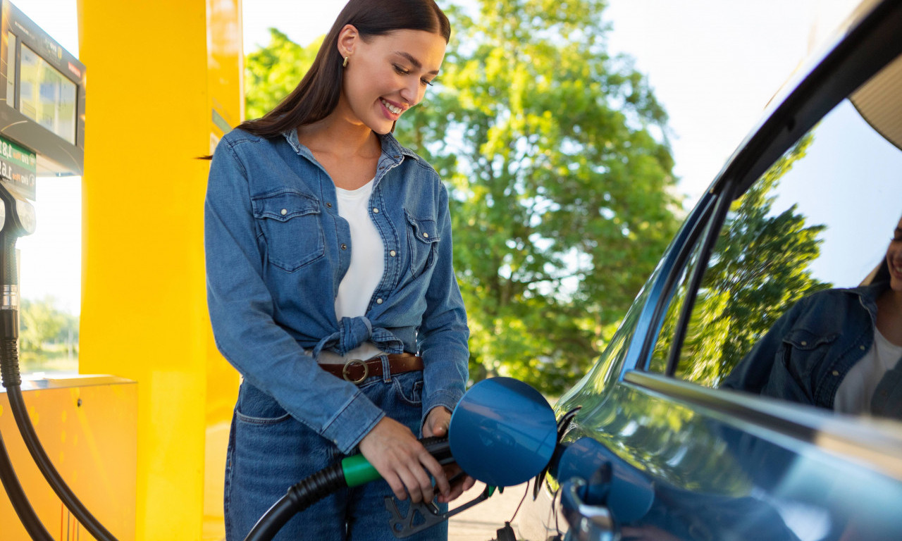 CENA GORIVA U SRBIJI OSTAJE NEPROMENJENA! Država se odriče 25 odsto