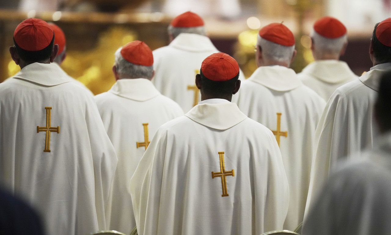 PAPE SU NAJČEŠĆE BIRALE IME KOJE JE JAKO POPULARNO U SRBIJI Čak 23 poglavara ga je ponosno nosilo!