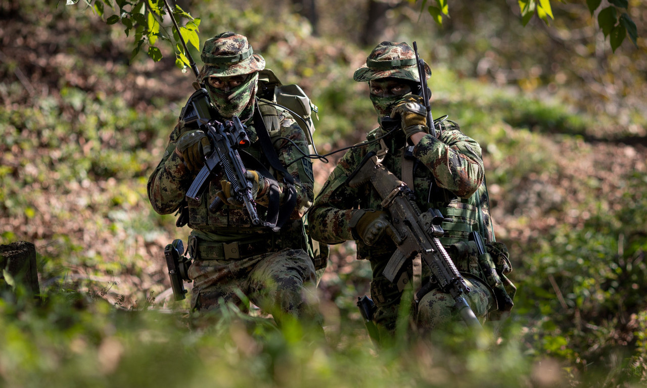 "NE IDI DALJE, GAĐA SE" Vojska zabranila kretanje u ovom delu Srbije, jako je ozbiljno - ni čamac ne sme da prođe