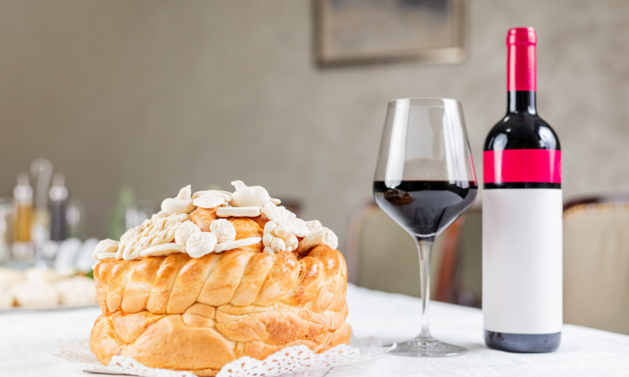 SREĆNA SLAVA DOMAĆINE - NAJLEPŠE ZDRAVICE!