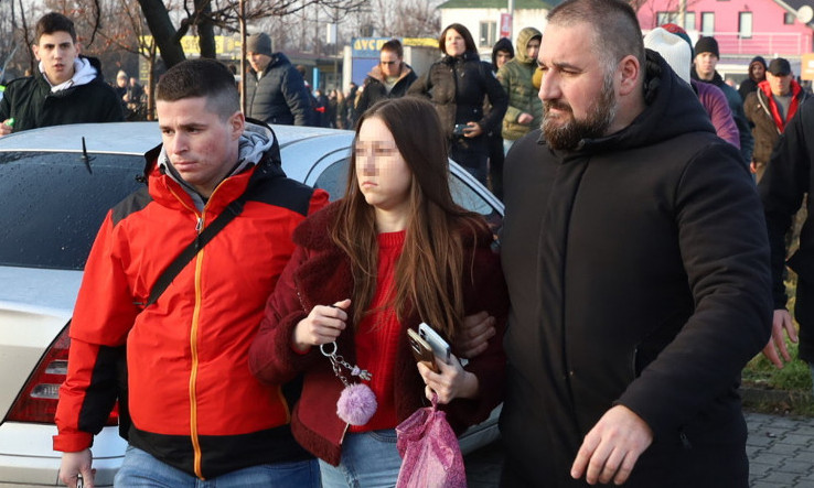 MILICA KOJA JE KOLIMA UDARILA STUDENTKINJU NA BLOKADI POKUŠALA DA SE UBIJE Užas u Centralnom zatvoru (FOTO)