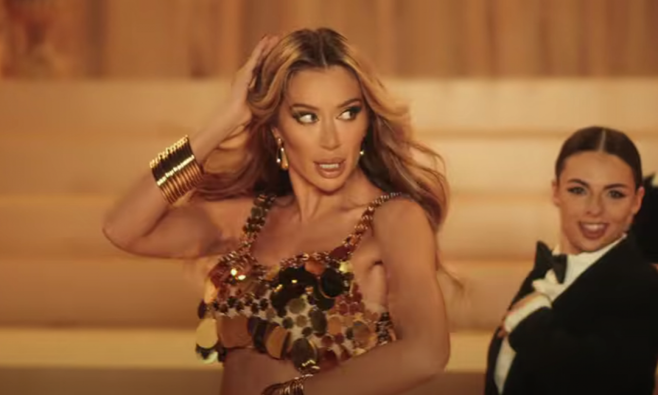 TEA TAIROVIĆ OBJAVILA ČETVRTI ALBUM "ASKA" Pevačica nikad zanosnija, ovako zvuče budući hitovi (VIDEO)