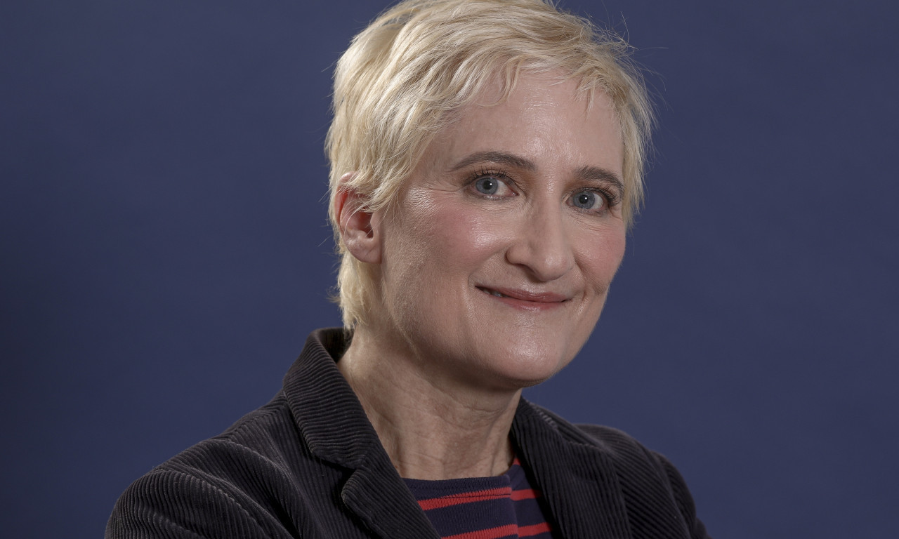 PEVAČICA KOJA JE POGINULA OBOŽAVALA JOKIĆA I DENVER: Stradala u požaru, o njenoj haljini i danas svi pričaju! (FOTO)