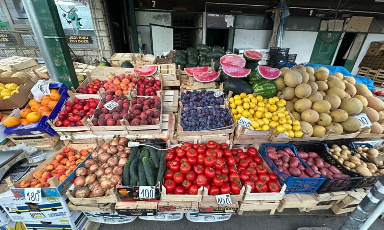 OVO JE NAJSKUPLJE VOĆE NA SRPSKIM PIJACAMA Pola vas nikad nije ni čulo za njega (FOTO)