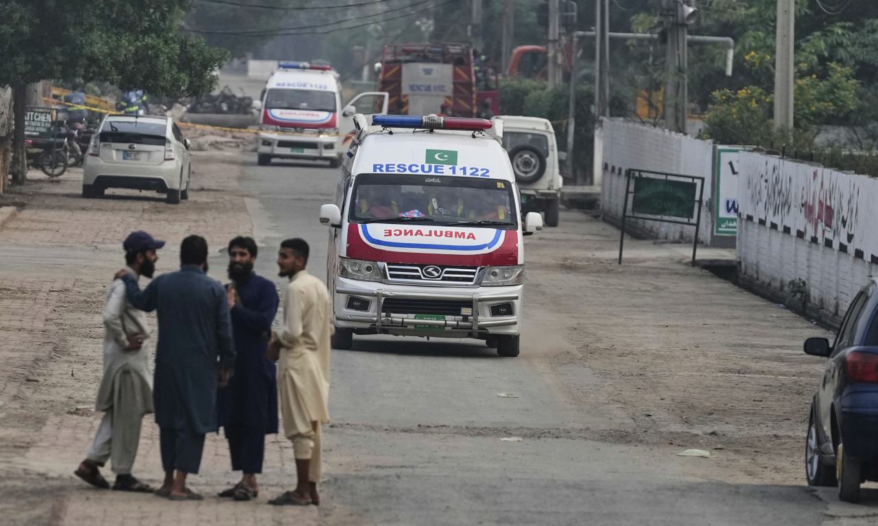 CRNI BILANS INDIJSKOG NAPADA NA PAKISTAN Raste broj mrtvih na obe strane - brutalna razmena vatre između nuklearnih sila