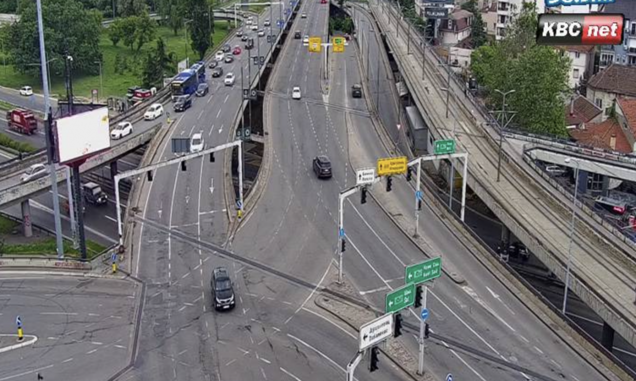 GDE SU GUŽVE DANAS U BEOGRADU? Kolaps na dve tačke - a Autokomanda prazna! Ovde su se stvorile nesnosne kolone (FOTO)