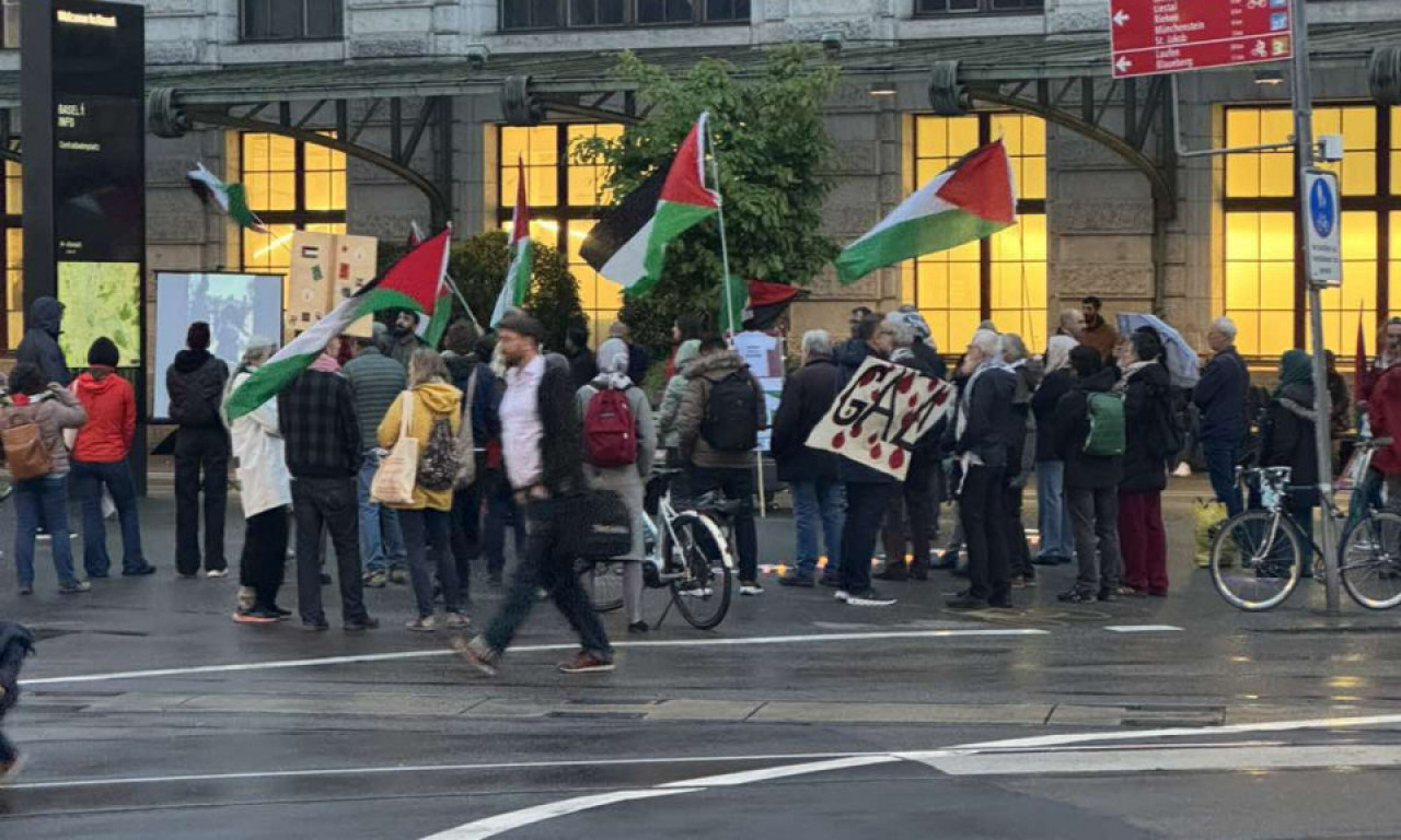 DOK BAZEL SLAVI EVROVIZIJU, PALESTINCI PROTESTUJU USRED GRADA: Sveće za žrtve Gaze, film i poruka svetu (FOTO)