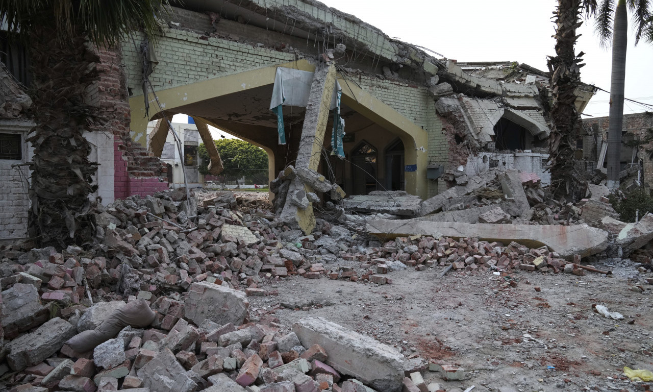 PAKISTANSKI LOVAC KINESKE PROIZVODNJE NANEO ŠTETU INDIJI: U Nju Delhiju ne priznaju pad aviona