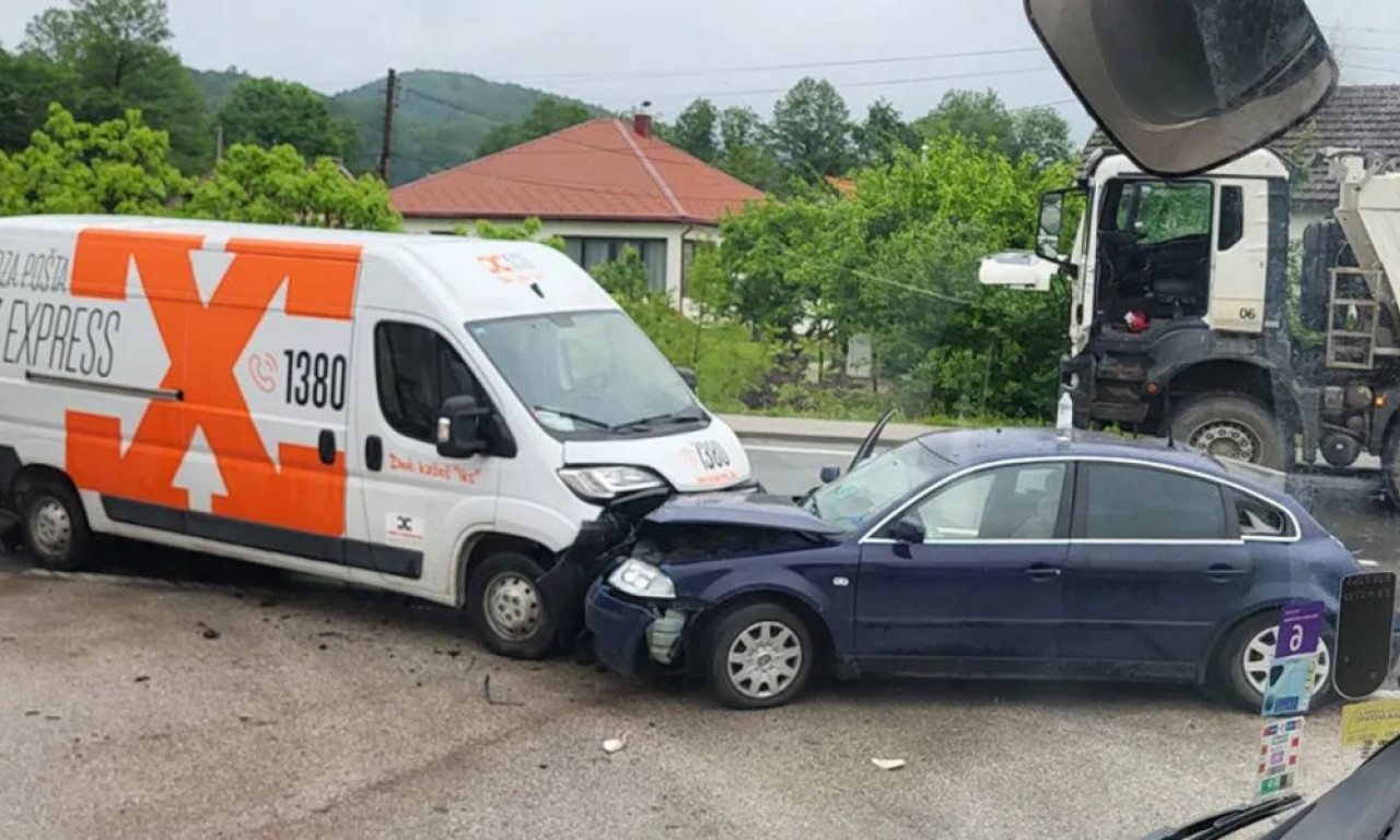 PRVE SLIKE STRAVIČNE NESREĆE Najmanje šestoro povređenih u sudaru dva kamiona i dva automobila - prizor budi jezu (FOTO)