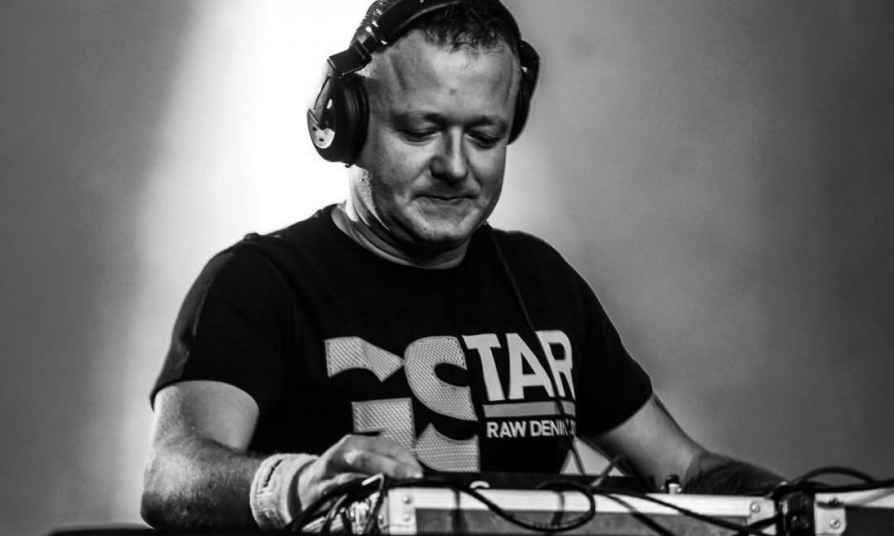 MUZIČKA ZVEZDA PRONAĐENA MRTVA U KOLIMA Misteriozne okolnosti smrti, istraga u toku