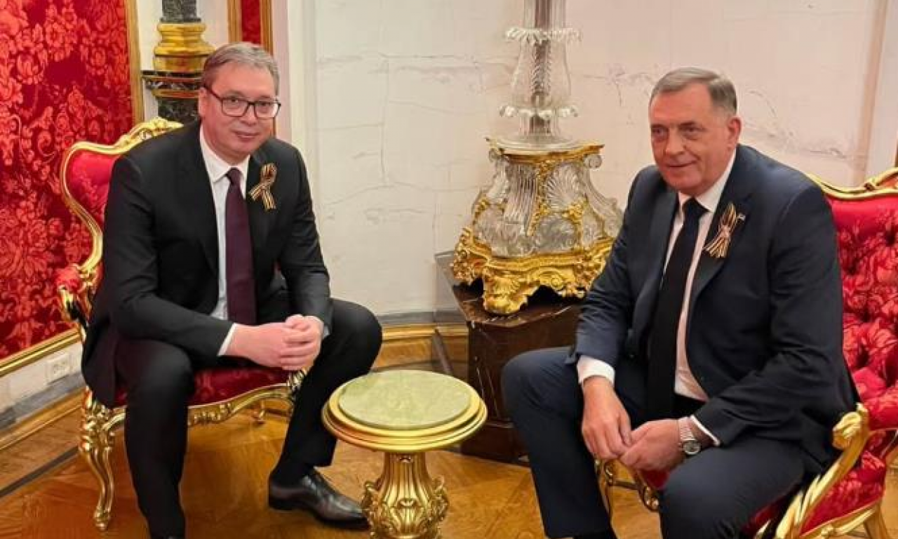 SRPSKI SASTANAK U KREMLJU: Vučić se sastao sa Dodikom (FOTO)