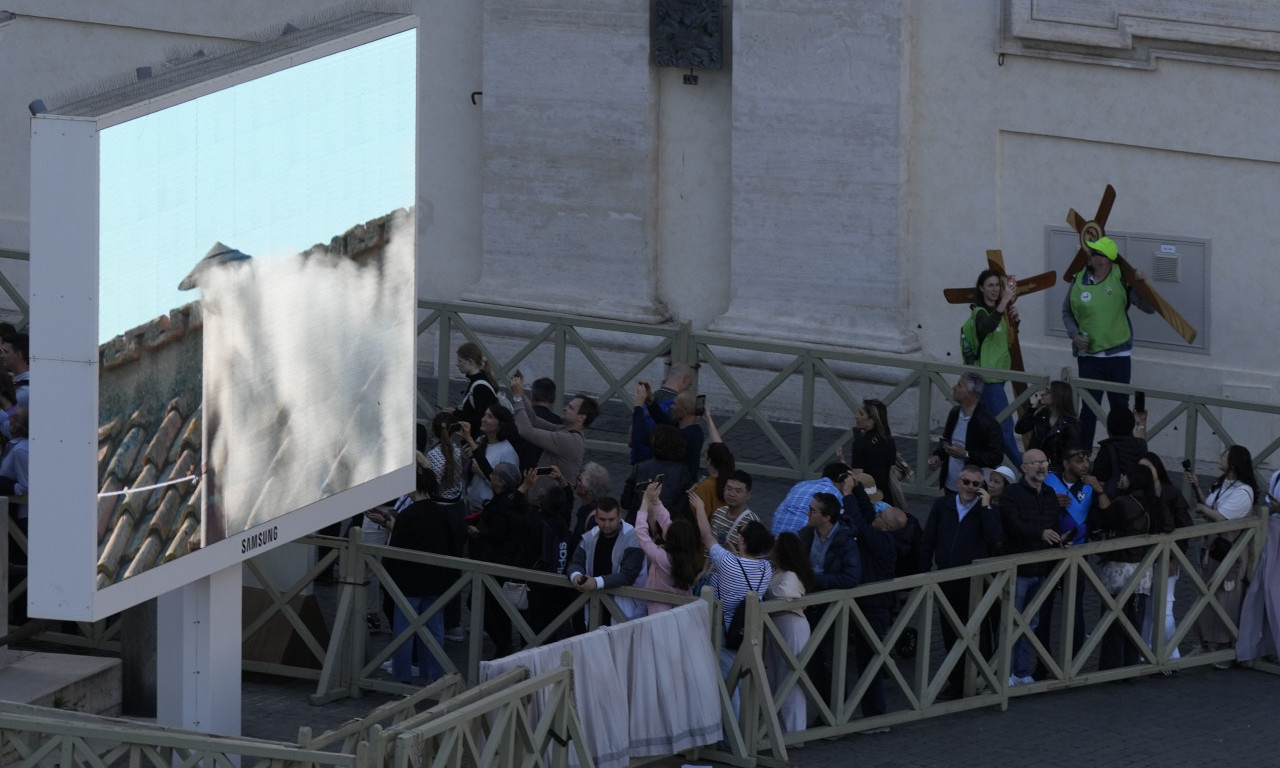 KADA ĆE BITI OBJAVLJENO IME NOVOG PAPE? Ovo je procedura koja sledi!