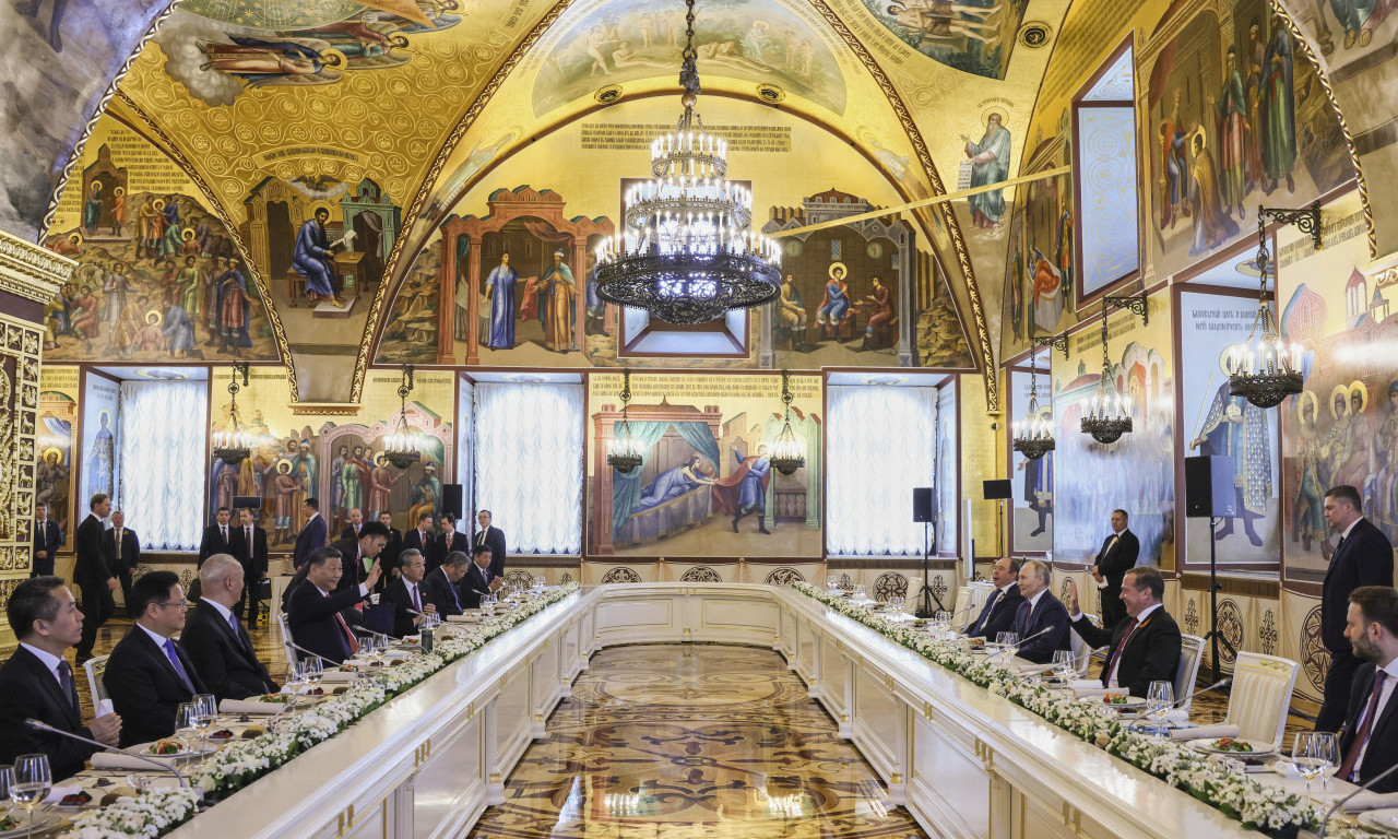 KREMALJSKI MENI KOJI RUŠI GRANICE - OD IRVASA DO KAVIJARA OD ŠTUKE: Evo kakvu večeru je Putin priredio svetskim liderima