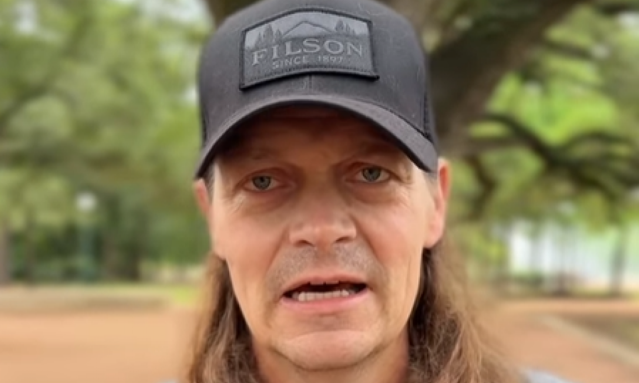 POZNATI PEVAČ OTKRIO DA IMA RAK U 4. STADIJUMU! "Služimo moćnom Bogu, a on može da pobedi sve"