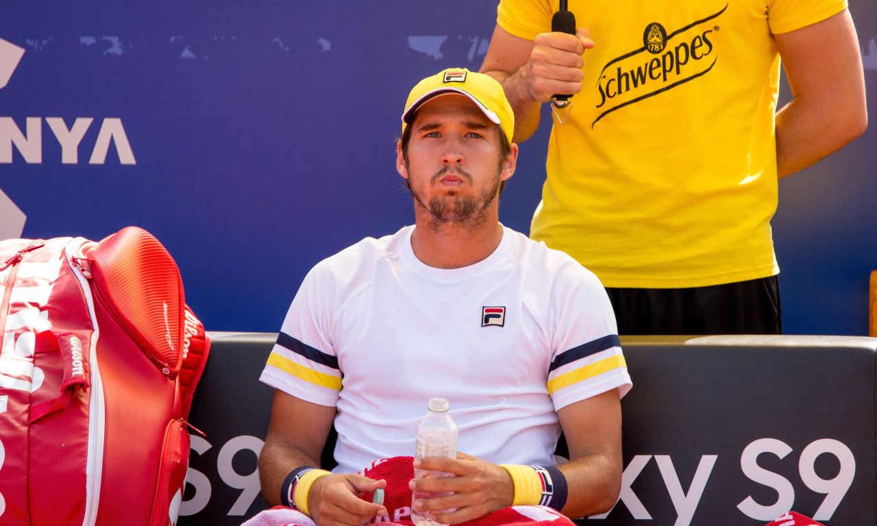 LAJOVIĆ DEKLASIRAN NA POČETKU VIMBLDONA: Počistio ga 151. teniser sveta!
