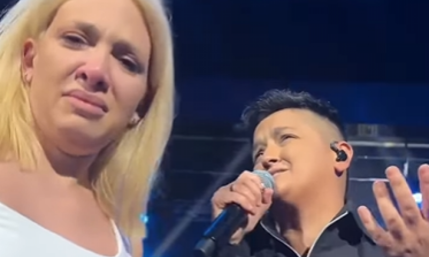 MILICA TODORVIĆ GRCALA U SUZAMA NA KONCERTU MARIJE ŠERIFOVIĆ "Evo šta si mi uradila" (FOTO)