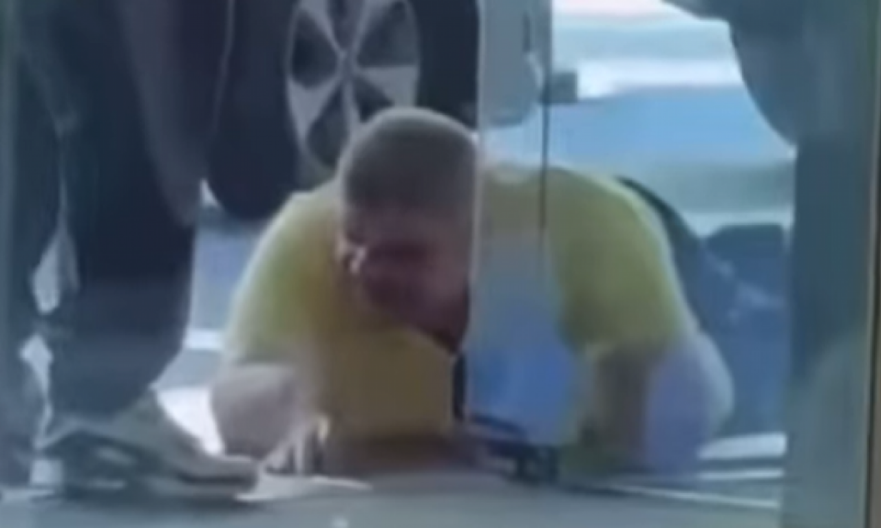 PRETUČEN SAŠA MIRKOVIĆ U ZAGREBU Ležao krvav ispred hotela!