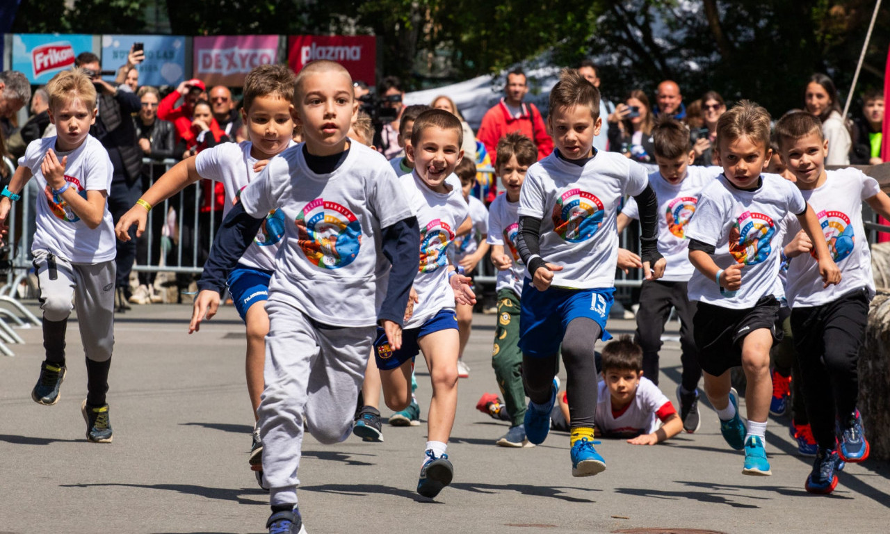 DEČIJI MARATON OKUPIO VIŠE OD 15.000 DEČAKA I DEVOJČICA: Ovo su pobednici! (FOTO)
