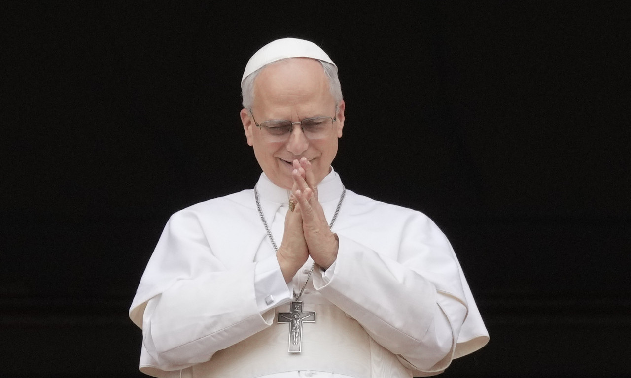 PAPA LAV XIV CITIRAO BILJANU JEVTIĆ "Evo vam srce na dlanu..."
