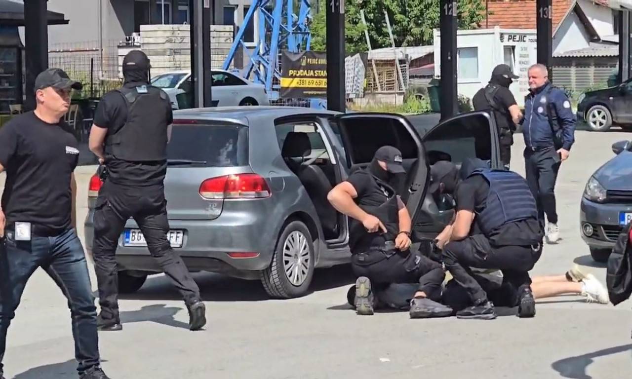 VELIKA ZAPLENA DROGE U BEOGRADU: Policija u kolima pronašla dva kilograma kokaina, a onda su pretresli kuću vozača!