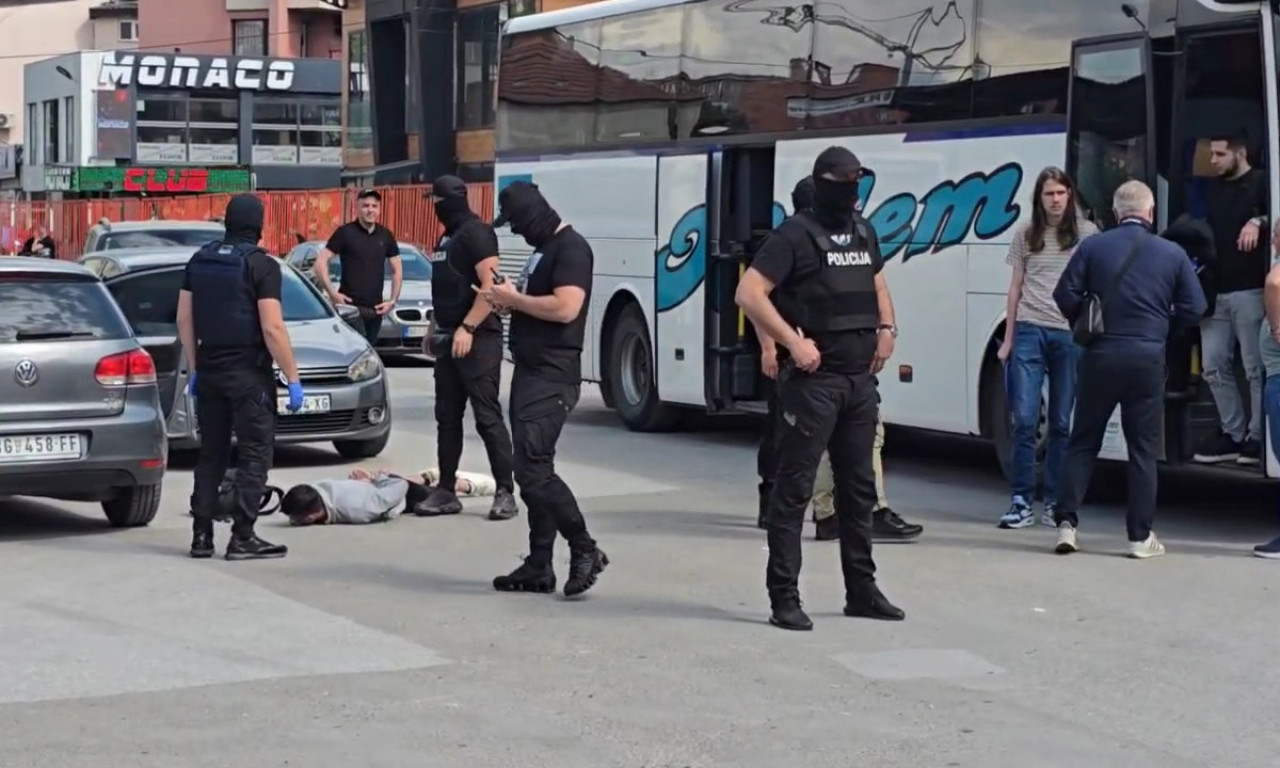 POGLEDAJTE FILMSKO HAPŠENJE NA STANICI U NOVOM PAZARU Policija opkolila autobus, građani bežali u panici (FOTO+VIDEO)
