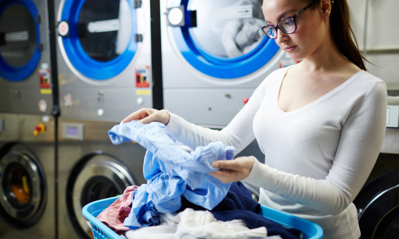 ZAŠTO FARMERICE NE MIRIŠU LEPO? Sad hoće, saveti da vam plavi veš miriše "kao duša"!