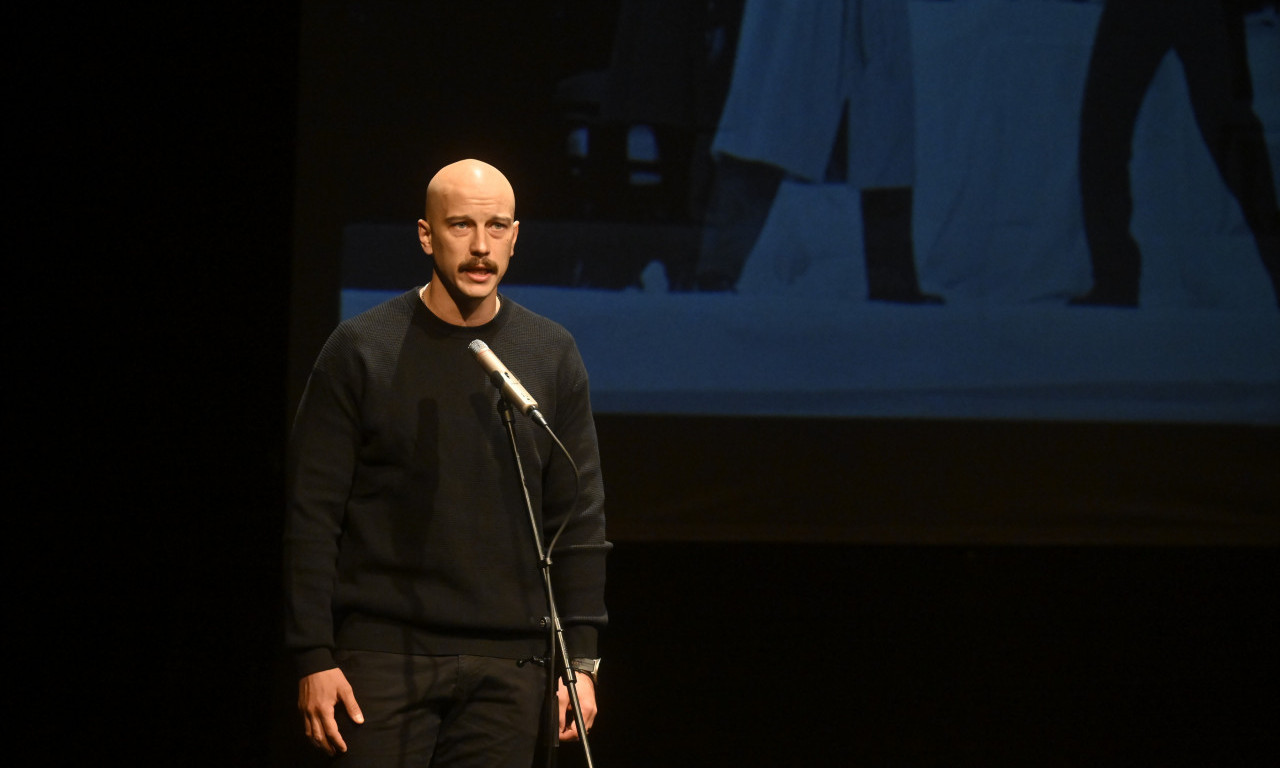 POTRESAN GOVOR NA KOMEMORACIJI Glumac o poslednjim danima Erola Kadića "Nakon tri dana dobio je temperaturu" (FOTO)