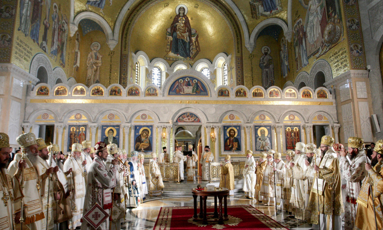 KADA VOLITE NEKOG, U STANJU STE DA UČINITE SVE... Pročitajte reči koje su danas dirnule sve u Hramu Svetog Save (VIDEO)