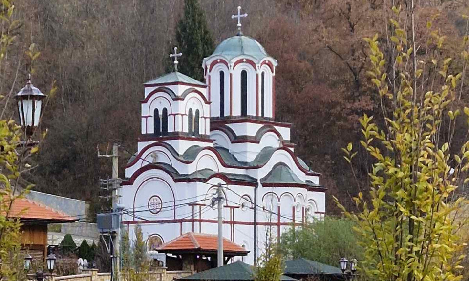 OTVOREN NOVI KONAK ZA SVE VERNIKE Evo šta treba da znate ako želite da prenoćite u manastiru Tumane (VIDEO)