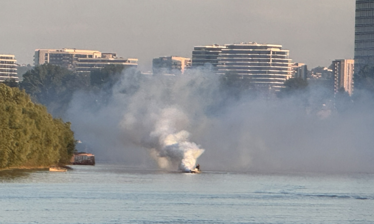 ŠTA SE DEŠAVA NA DUNAVU?! Gust, beli dim širi se rekom, građani uznemireni, evo o čemu je reč! (FOTO/VIDEO)