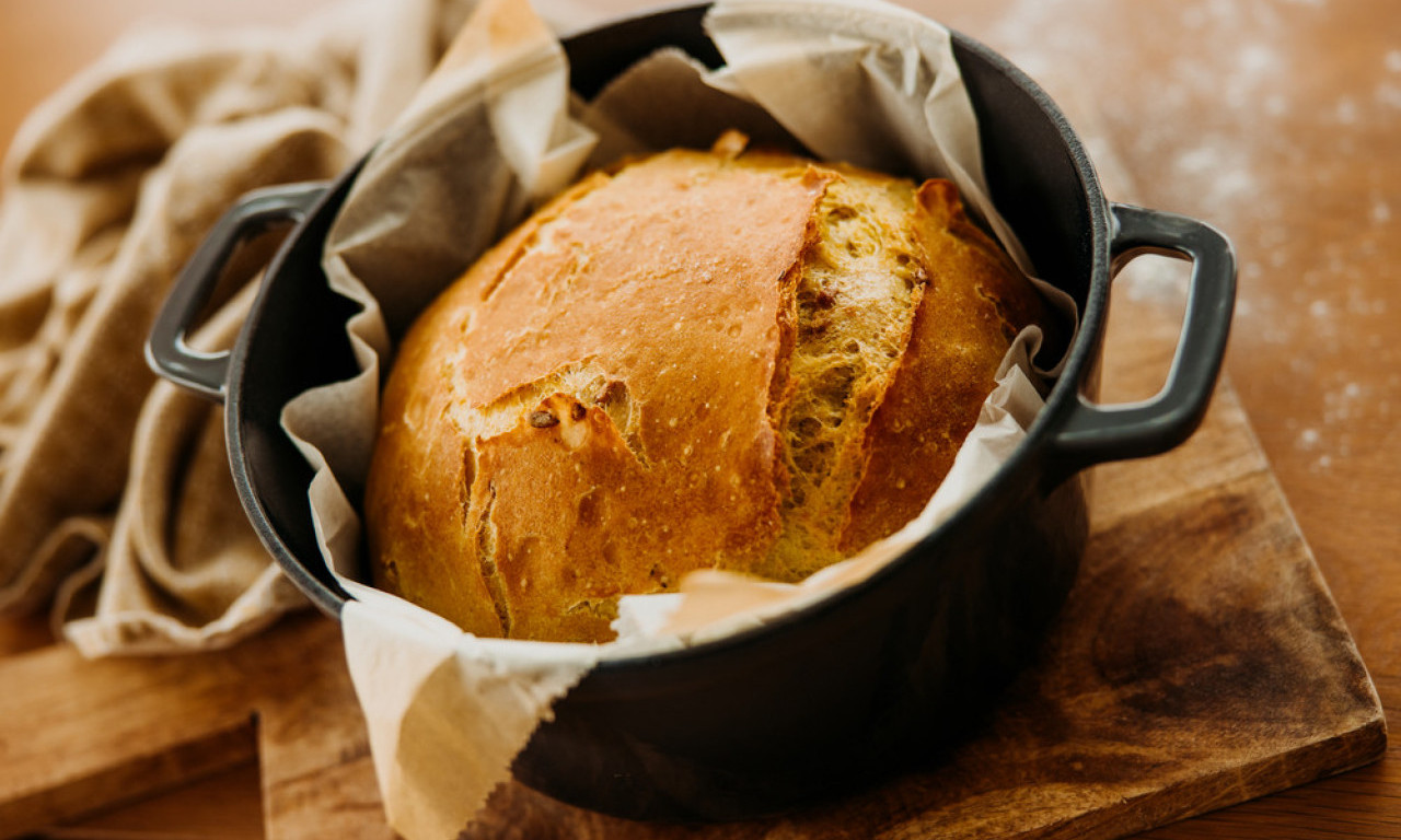 HLEB BEZ MEŠENJA Domaća vekna koja se pravi sama! (RECEPT)