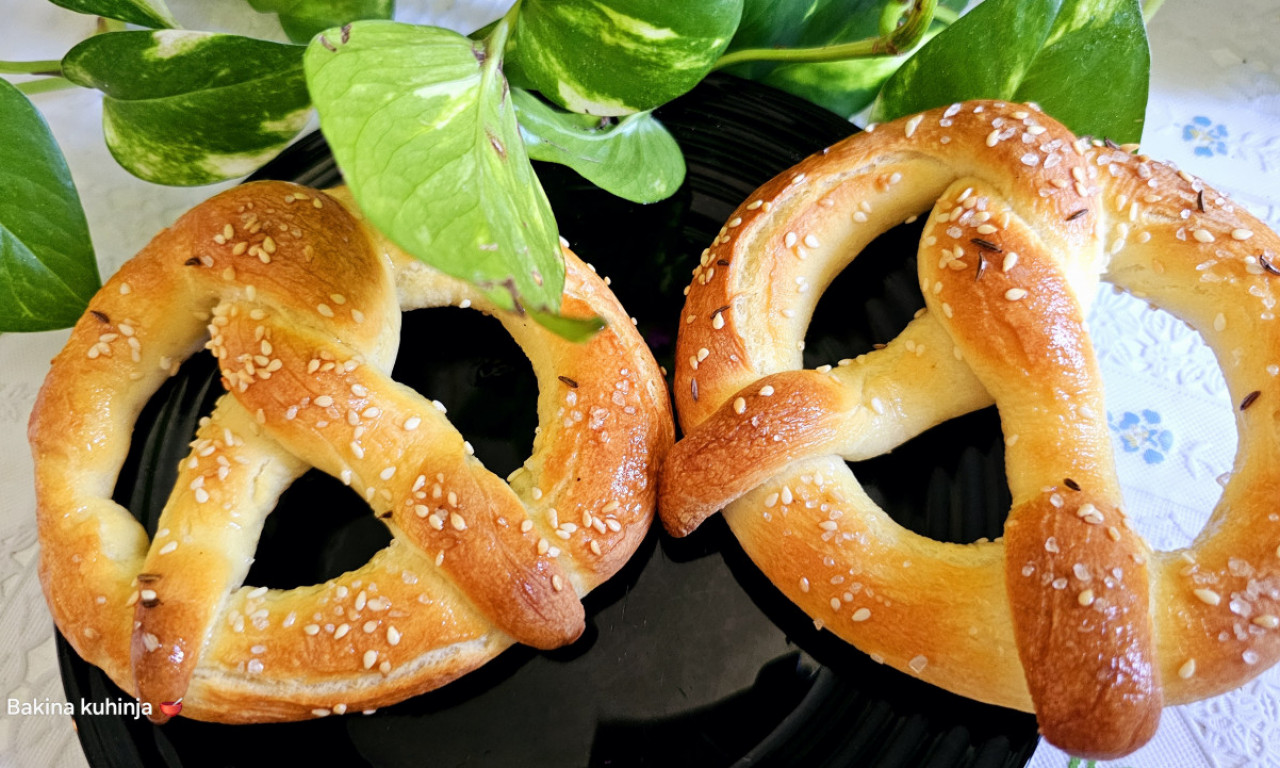 DOMAĆE PERECE Ako mesite hleb učinite radost vašoj dečici pa napravite i njih!