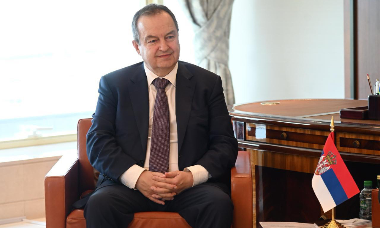 OVO JE TAČAN BROJ LJUDI KOJI SU BILI NA PROTESTIMA! Dačić sve otkrio i poručio: "Mostovi blokirani, a zašto?"