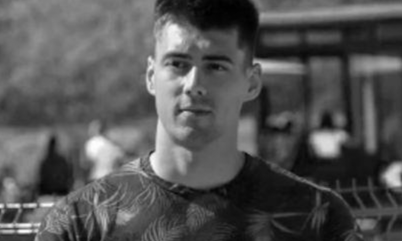 MARKOV KOVČEG BIĆE SPUŠTEN UZ ZVUK MOTORA I GITARE Danas sahrana mladog motocikliste koji je poginuo kod Topole (FOTO)