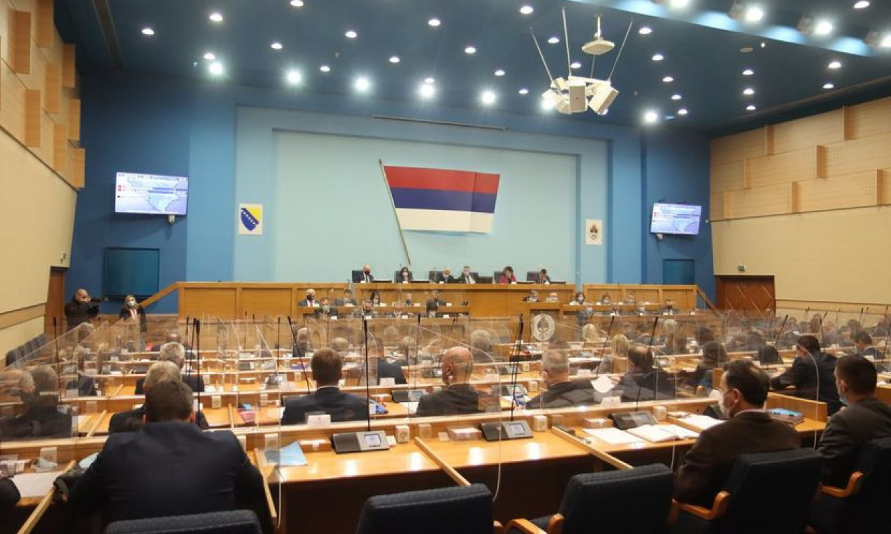 NARODNA SKUPŠTINA RS PODRŽALA VETO CVIJANOVIĆEVE NA SPORNE ZAKLJUČKE