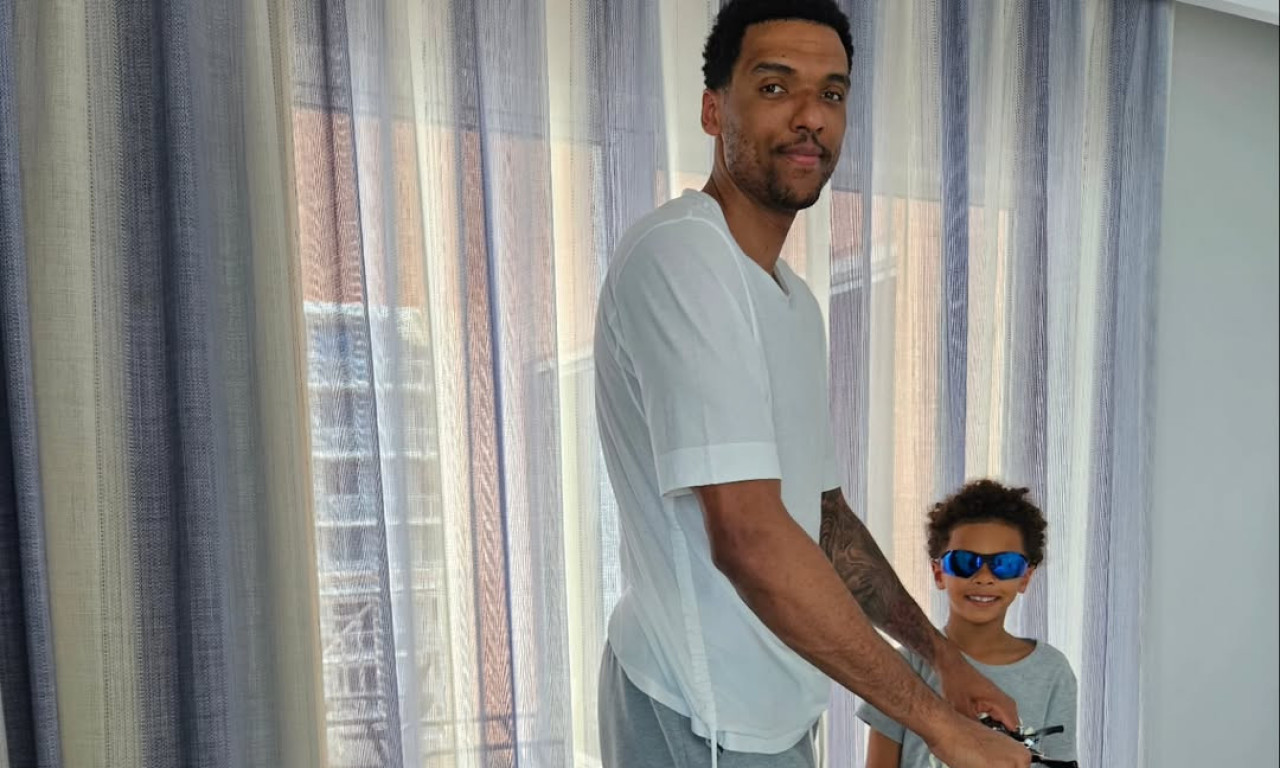 PRVE REČI BOLOMBOJA POSLE OPERACIJE ODUŠEVILE DELIJE Sad je jasno zašto ga toliko obožavaju (FOTO)