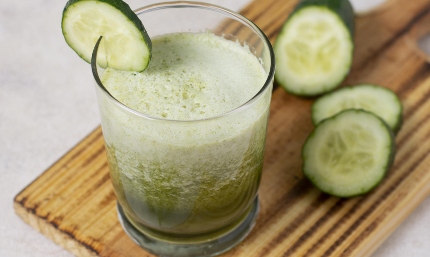 "MRŠAVA VODA" I DO LETA RAKETA Osvežava, čisti telo i ne goji – a pravi se za pet minuta!