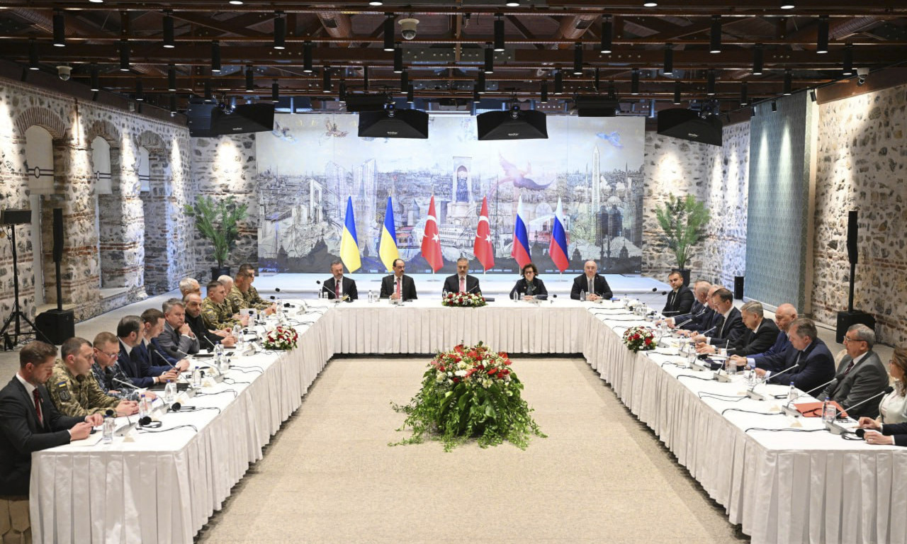 TRAMP O PREGOVORIMA U TURSKOJ: Zelenski nema nijedan adut, a Rusija da se potrudi oko dogovora